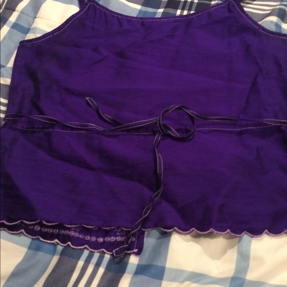 Beautiful light embellished purple top - Picture 2 of 4